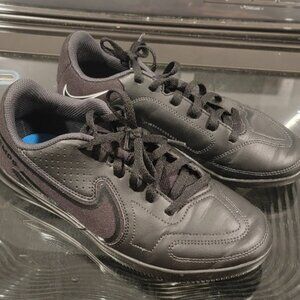 Nike Tempo Sneakers